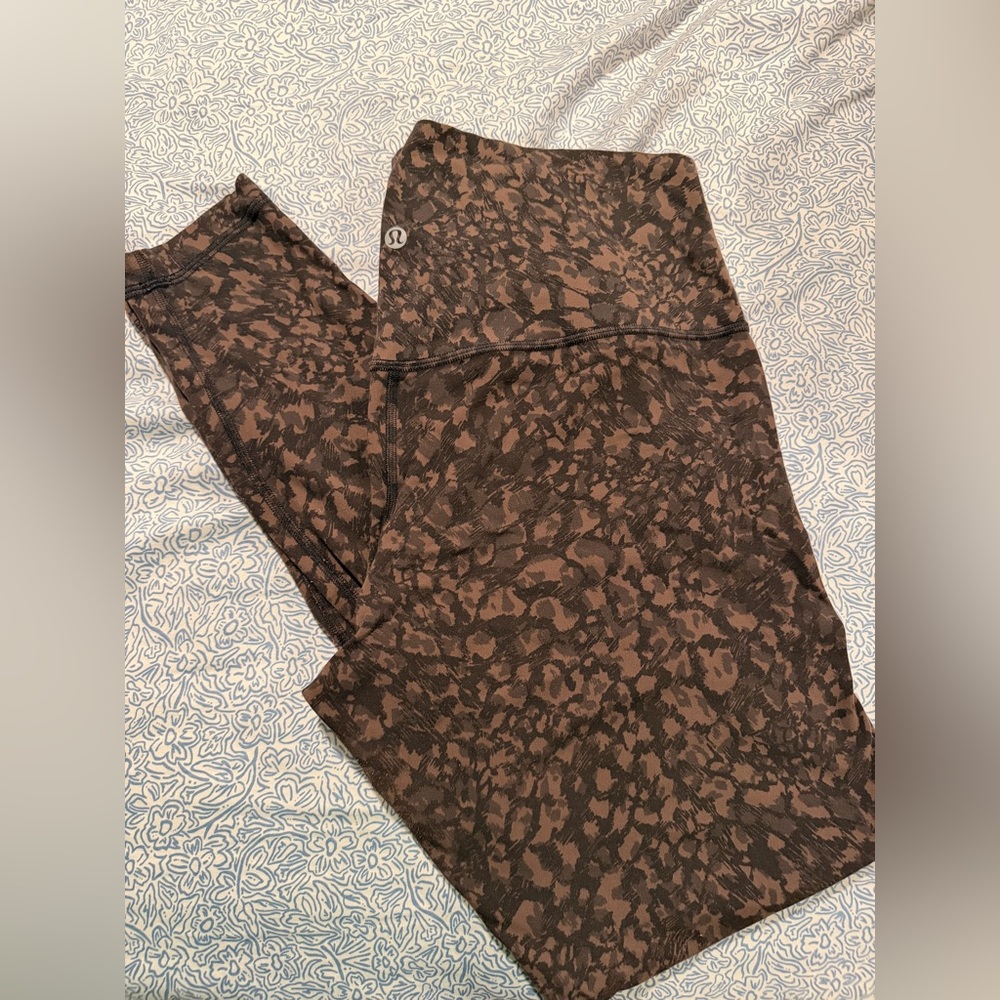Lululemon Align HR Wild Thing Camo Brown Earth Multi, Size 12